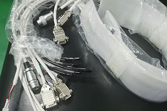 （3）蘇州訊煜電子,工業線束,用于半導體設備的高柔扁平電纜,低集塵,不釋氣,穩定可靠安裝便捷 _165